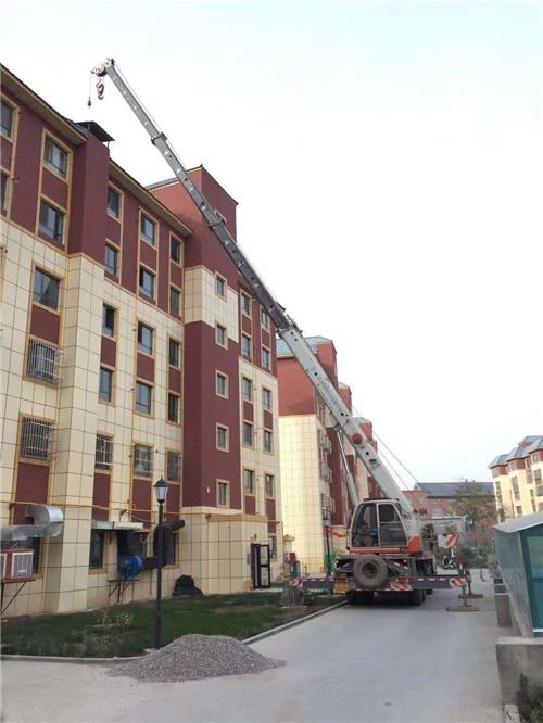 思茅区跨街广告牌的高空安装注意事项